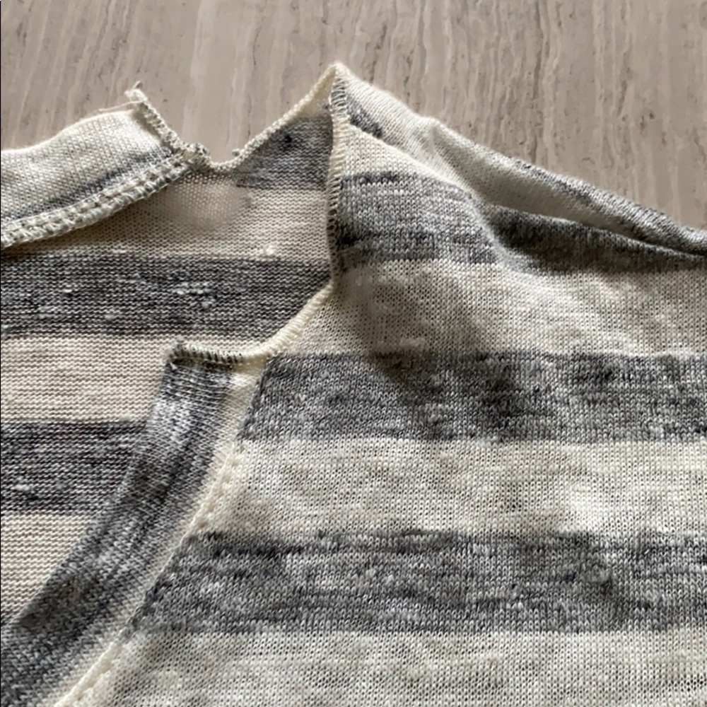 Calvin Rucker 100% Linen Top - Picture 2 of 5